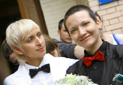 License Russian Lesbians Denied Marriage 104